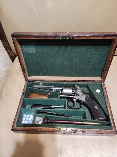 adams percussioncasedrevolver.36 calib er - Image 1 of 11