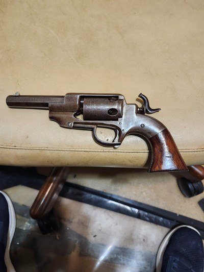 allen &wheelock sidehammer pocketrevolver.32 cal - Image 2 of 8