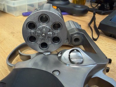RUGER SP101 IN .22lr2 1/4 inch barrel short frame . VERY RARE! - Image 5 of 7