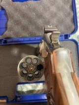 Smith & Wesson 686-6 plus deluxe stainless - 5 of 7