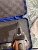 Smith & Wesson 686-6 plus deluxe stainless - 6 of 7