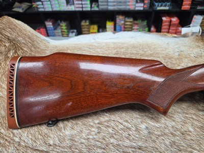 WINCHESTER MODEL 70 FEATHERWEIGHT .264 WIN. MAGNUM PRE 64 - Image 9 of 14
