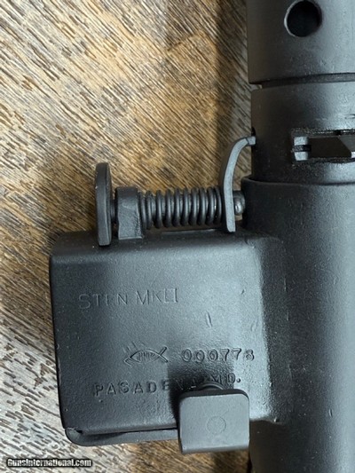 Sten MKII Full Auto Dealer Sample 9mm + 7 Magazines - Serial number is:000778 - Image 10 of 16