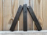 MP40 German Schmeisser 9mm plus 3 Magazines - 22 of 24