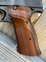 Smith & Wesson Model 41 .22LR - 5 of 13