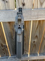 Colt 1911 Government Model
.45 Auto - 13 of 21