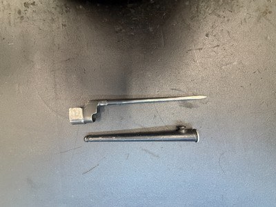 Variety of Military Bayonets - Image 17 of 17