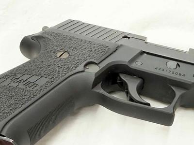 SIG SAUER P226 MK25-CA – 9MM - Image 18 of 19