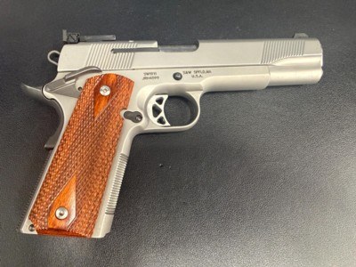 Smith & Wesson SW1911 Stainless .45 ACP - Image 2 of 13