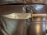 1830’S TEXAS CLIP POINT BOWIE KNIFE BRASS SPINE. - 6 of 9