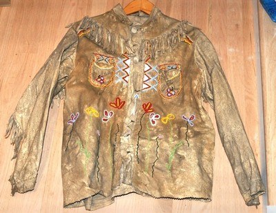 1800's BLACKFOOT INDIAN BEADED ELK HIDE OUTFIT. - Image 3 of 6