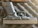 Glock 23 Gen 4 .40 Caliber - 3 of 8