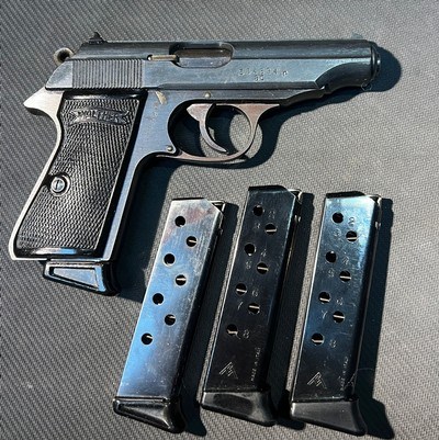 Late War German Walther PP .32 ACP Pistol w 4 magazines