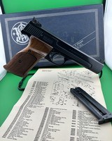 1972 - SMITH & WESSON, MODEL 41, .22 CAL., RARE -5 1/2