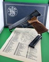 1972 - SMITH & WESSON, MODEL 41, .22 CAL., RARE -5 1/2