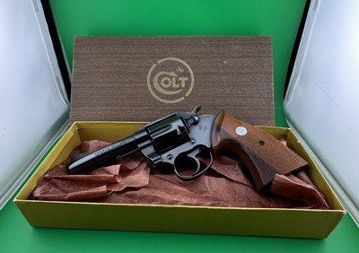 COLLECTORS GRADE: 1973 COLT LAWMAN MKIII, 4 INCH, W/ FACTORY BOX, .357 MAGNUM.- MINT CONDITION - Image 1 of 14