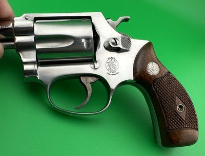 COLLECTOR QUAILTY, 1966 SMITH & WESSON, MODEL 60 NO DASH, .38, 2 INCH W/ FACTORY BOX & PAPERWORK - Image 5 of 15