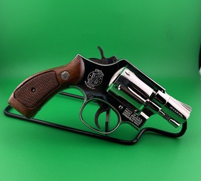 COLLECTOR QUALITY- SMITH & WESSON MODEL 10-5, NICKEL, 2 INCH SNUB, W/ FACTORY BOX, SERIALIZED WALNUT GRIP & PAPERWORK - Image 4 of 14