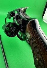 HIGHLY COLLECTABLE- SMITH & WESSON, 1961, MODEL 32-1 "TERRIER" FLAT LATCH, .38 S&W CARTRIDGE, W/ SERIALIZED GRIPS, FACTORY BOX & PAPERS - Image 9 of 13
