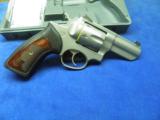RUGER GP-100 CAL. 357 MAG. DOUBLE ACTION STAINLESS-STEEL 100% NEW IN FACTORY CASE! - 9 of 15