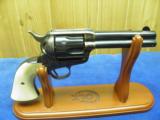 COLT SINGLE ACTION ARMY
1ST.
GENERATION 38 COLT 4 3/4" - 4 of 10