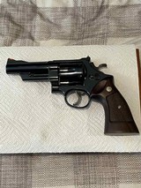 S&W Model 57 .41 Magnum, 4