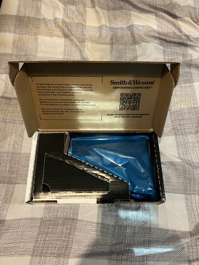 S&W M&P 2.0 .45 ACP w/thumb safety, NIB - Image 4 of 4