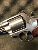 Smith & Wesson Model 657 Classic Hunter II , Lew Horton Special Edition - 2 of 11