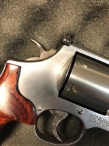 Smith & Wesson Model 657 Classic Hunter II , Lew Horton Special Edition - 5 of 11