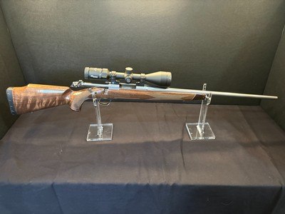 Browning X Bolt White Gold Medallion in 6.5 Creedmoor Like New In Box w/ Sig Sauer Buckmasters 3 9 X 50 BDC Scope and Browning soft rifle case..