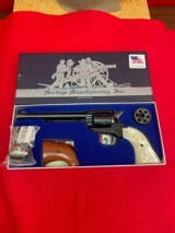 Heritage Rough Rider .22 Lr \.22 mag - 1 of 2