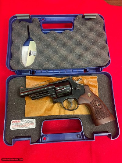 Smith & Wesson 29-10 .44 Mag 4