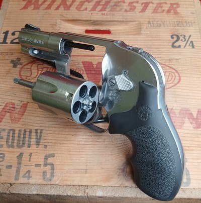 Smith & Wesson 649-5 2.5