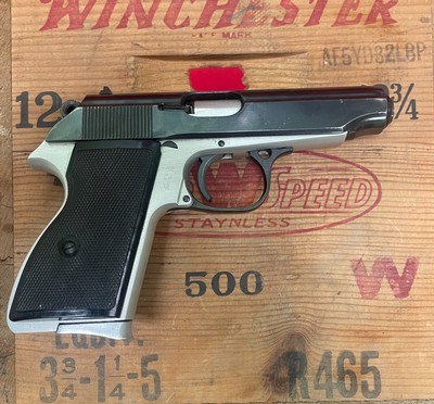 FEG MAK Makarov 9x18 - Image 1 of 2