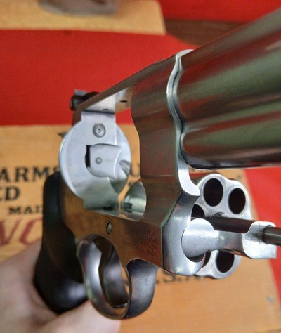 Smith & Wesson 629-5 Classic 8 3/8