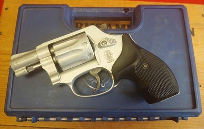 Smith & Wesson 317 