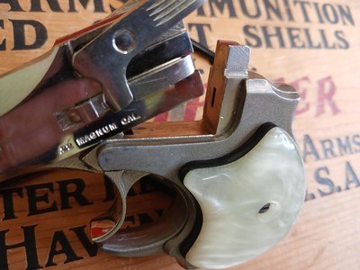 High Standard Derringer 22 mag DM-101 - Image 4 of 6