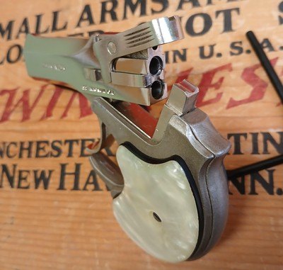 High Standard Derringer 22 mag DM-101 - Image 5 of 6