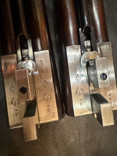 Exceptional pair of Holland & Holland shotguns, 20 gauge, Royal De Luxe, 1998 - Image 10 of 10