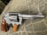 SMITH
&
WESSON
MODEL
64
STAINLESS
4
INCH
PINNED
BARREL
.38
S.& W.
SPECIAL - 14 of 17