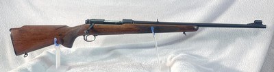 Winchester Model 70 pre 64 Featherweight Monte Carlo Bolt Action Rifle.
308 Win cal.