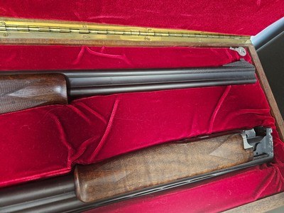 BROWNING SUPER POSED DOUBLE 30-06/20GA24/26INCH BARRELS - Image 2 of 12