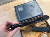 Very nice Smith and Wesson 39–2, with original box to Smith and Wesson magazines and a beautiful, semi auto Smith and Wesson model 39–2 pistol - 2 of 7
