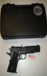 COLT1911-2212 + 1ROUNDS,PICATINNYRAIL,COMBATSIGHTS - 1 of 12