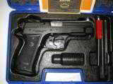 EAA-- SAR
ARNS,
K2P,
45 ACP,
14 + 1
ROUND
MAG,
Action :Single/Double,
Barrel Length :4.7",
FACTORY
NEW
IN
BOX!!!!!!!! - 1 of 17