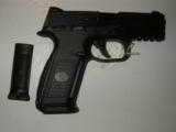 FNH FNS-40
PISTOLS ,
40 S&W
3- 14
ROUND MAGS,
AMBIDEXTROUS
SAFETY,
NIGHT COMBAT SIGHTS,
FACTORY
NEW
IN
BOX - 12 of 20