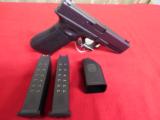 GLOCK
22,
AmeriGlo Sights,
22 TALO Edition
Fiber Optic,
TWO
15 ROUND
MAGS,
MAG
LOADER &
MORE - 10 of 15
