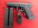 GLOCK
22,
AmeriGlo Sights,
22 TALO Edition
Fiber Optic,
TWO
15 ROUND
MAGS,
MAG
LOADER &
MORE - 2 of 15