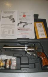 RUGER
SINGEL
NINE
22
MAGNUM
HOLDS
9
ROUNDS
FACTORY
NEW
IN
BOX 9
( NOT A RUGER SINGLE SIX ) - 1 of 15