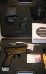 SPRINGFIELD
XD-40
SUB COMPACT
&
KIT
WITK
TWO
MAGS
FACTORY
NEW
IN
BOX - 1 of 15